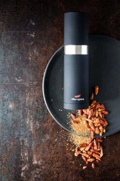 Microplane Chilimolen Met Peper Staal Zwart -Keukengerei Winkel gourmet chili set 36178 chili mill 1