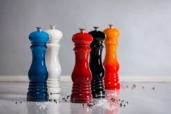 Le Creuset Zoutmolen 21 Cm Kunststof Wit -Keukengerei Winkel rs3446 rs3259 sandp 2 hpr 1