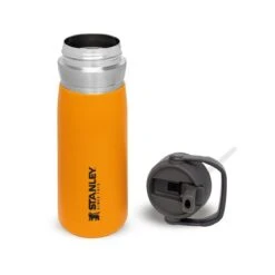 Stanley The IceFlow Flip Straw Water Bottle 650 Ml Saffron -Keukengerei Winkel stanley thegoiceflowflipstrawwaterbottle0.65l 22oz saffron 4 1800x1800